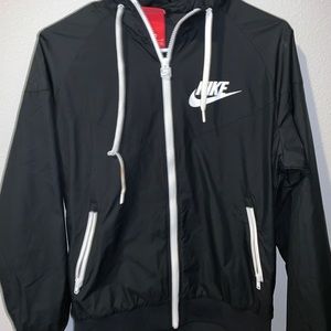 Women’s Nike Windbreaker